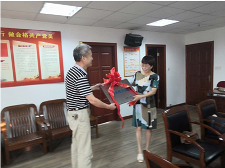工贸会计打造 “长于众人”的专业特色与制胜法宝