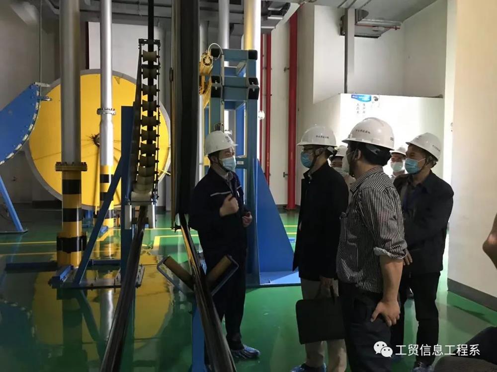 cda7fbe80bf047c58a9240baa89831cb.jpg
