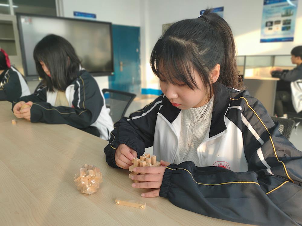 a54aaf9bb09a4a91be2ec1e1cbb95c3c.jpg