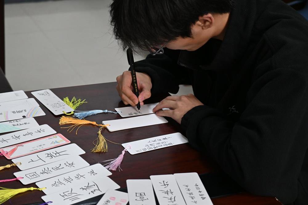 dcfca808c0554a4f93c627462f3d23df.Jpeg