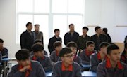 新疆伊宁县党政代表团来我系看望新疆班学子
