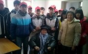 冬至节慰问孤寡老人社区共建活动