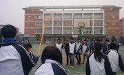 跳绳比赛！
